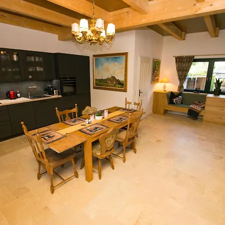 Hébergement de vacances Exklusives Am Roofensee - Kamin, Designkueche & Naturidylle Stechlin